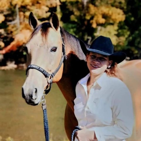 Meet your Posher, Jennifer - Picture 1 of 1